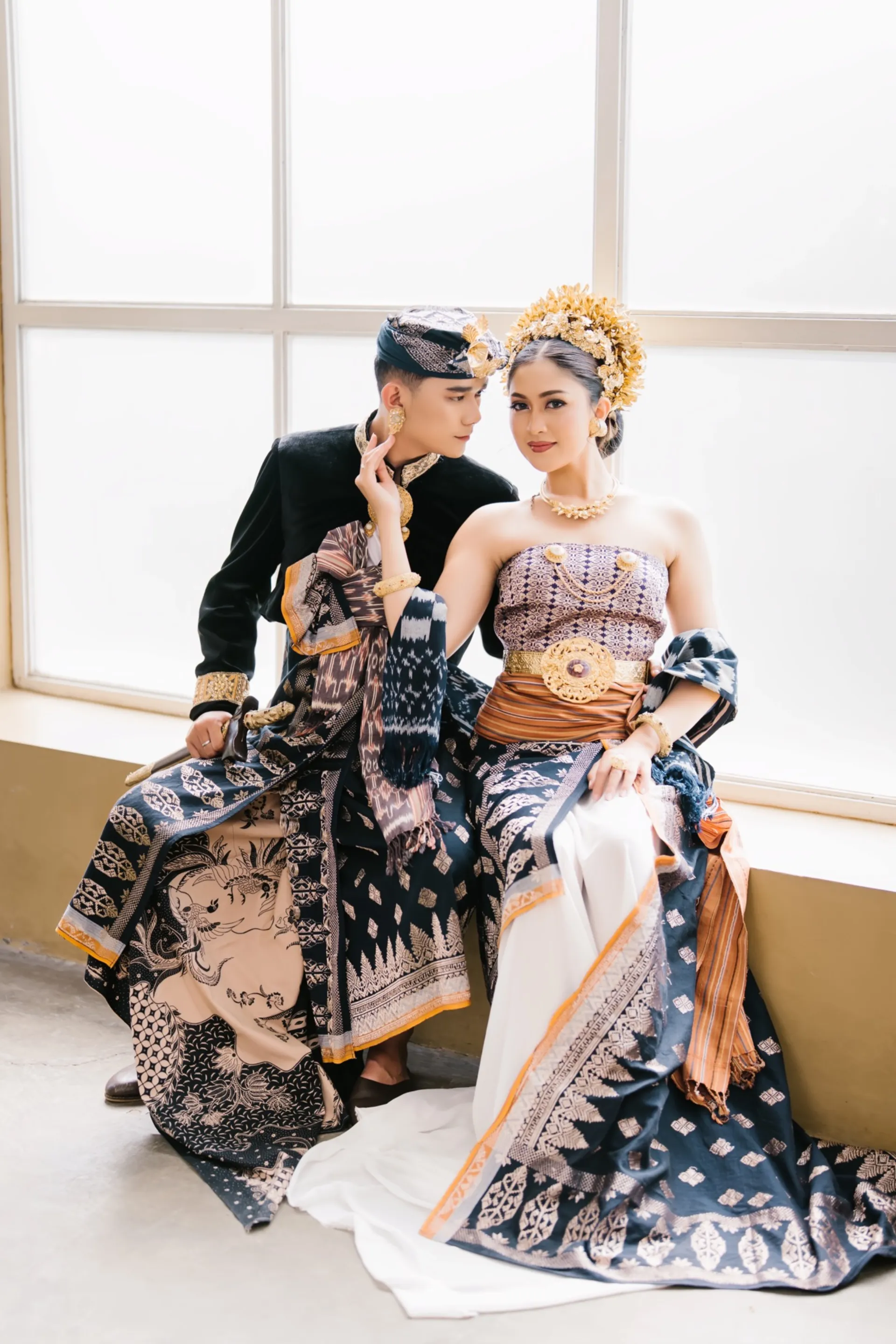 Balinese Bridal Makeup by Sarikayana